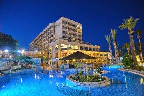 Отель Golden Bay 5